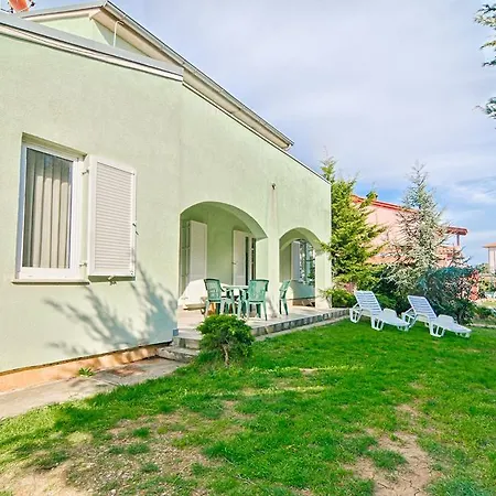 Sandra 1331 Apartman *